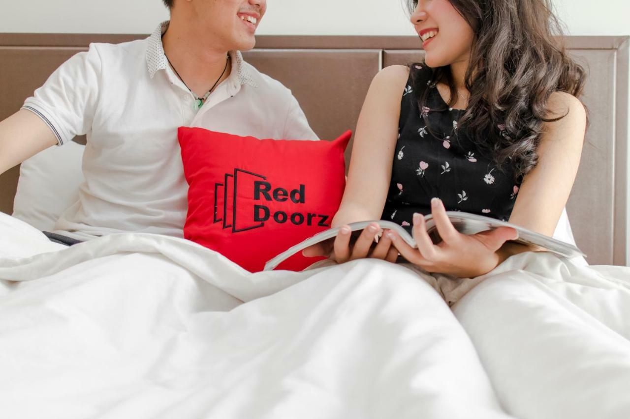 Reddoorz Plus Near Mien Tay Bus Station 2 Hô Chi Minh-Ville Extérieur photo
