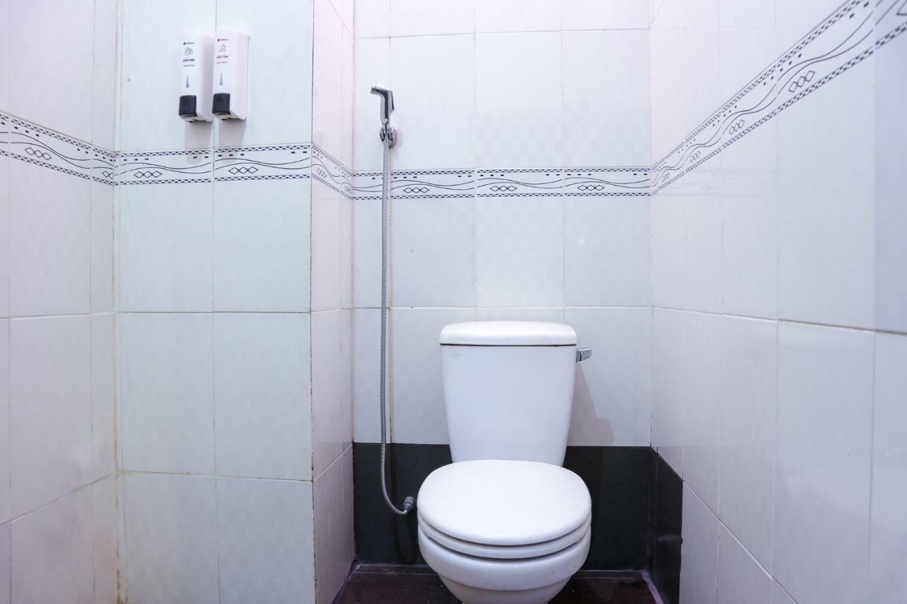 Reddoorz Plus Near Mien Tay Bus Station 2 Hô Chi Minh-Ville Extérieur photo